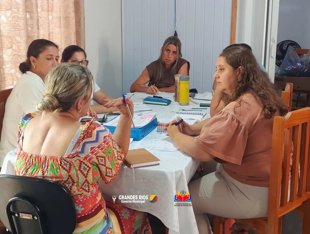 Grandes Rios promove reunião de alinhamento para organização do ano letivo 2026