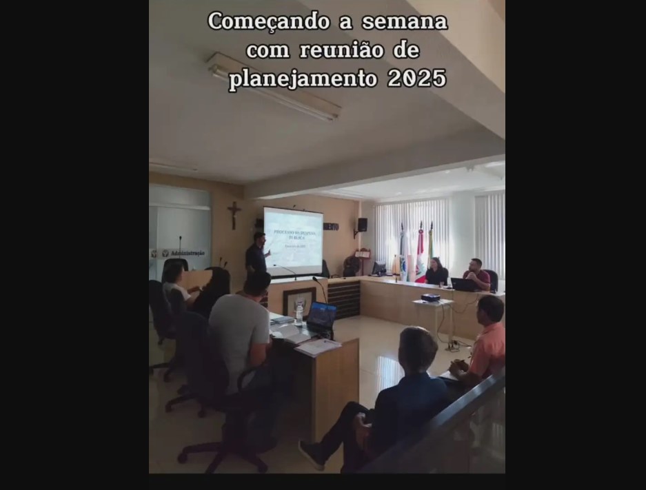 Começando a semana com reunião de planejamento 2025