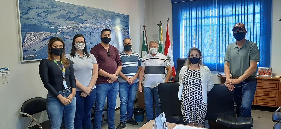 Em visita de consultores do Sebrae, são discutidos parcerias para o desenvolvimento econômico de Grandes Rios