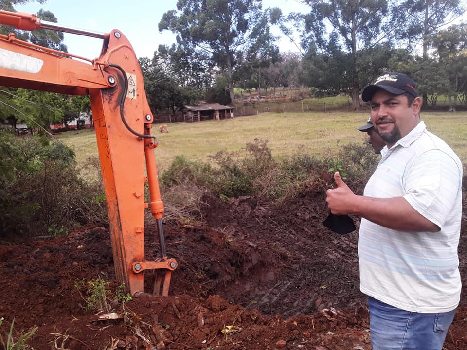 E OS TRABALHOS CONTINUAM 