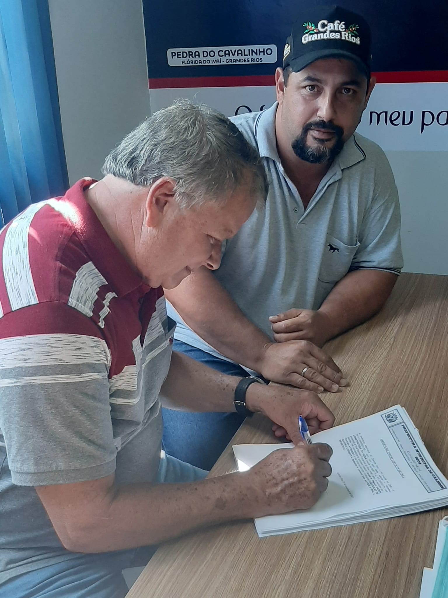 Retomada das obras de construção da quadra coberta da Escola Municipal Manoel José Lopes