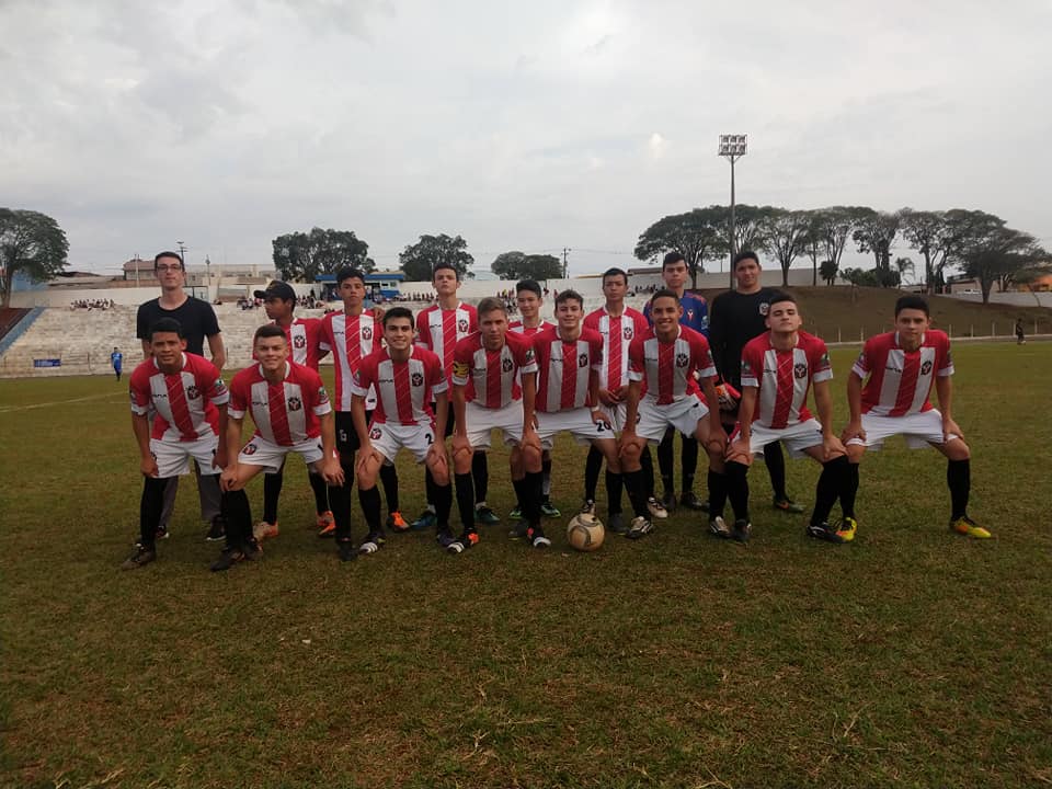 Time sub 17 de Grandes Rios treinado pelo NASF vence a equipe de Rio Branco do Ivaí pelo placar de 2x0